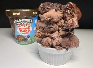 Ben & Jerry's Topped - Chocolate Milk & Cookies