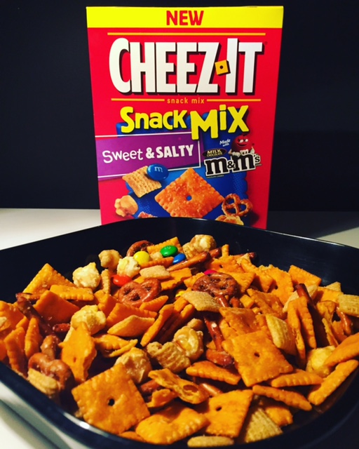 REVIEW Cheez It Sweet & Salty Snack Mix Junk Banter