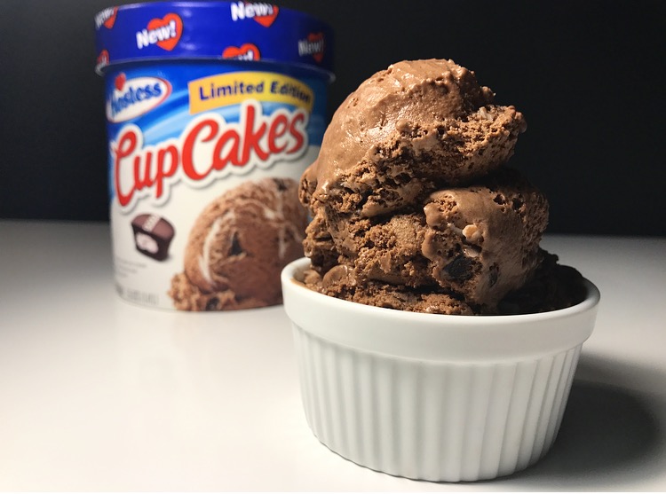 REVIEW: Hostess Cupcakes Ice Cream - Junk Banter