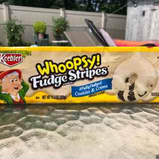 Whoopsy! Fudge Stripes Cookies & Creme