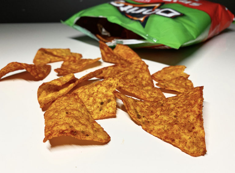 REVIEW: Screamin' Sriracha Doritos - Junk Banter